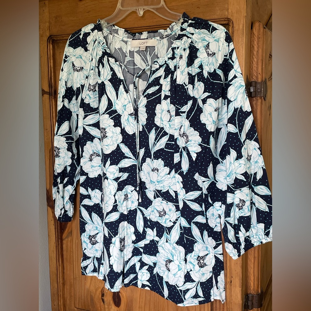 Loft 3/4 sleeve tie neck top